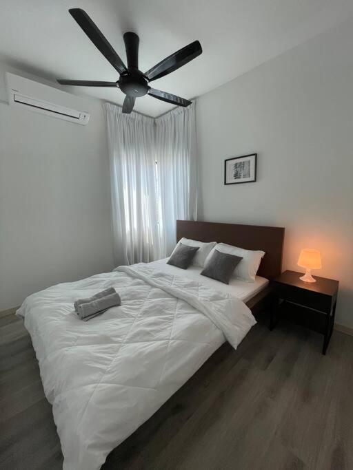 Five Bedrooms Residential With Free Wifi Holiday home *