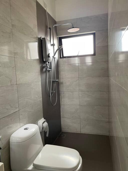 Five Bedrooms Residential With Free Wifi *